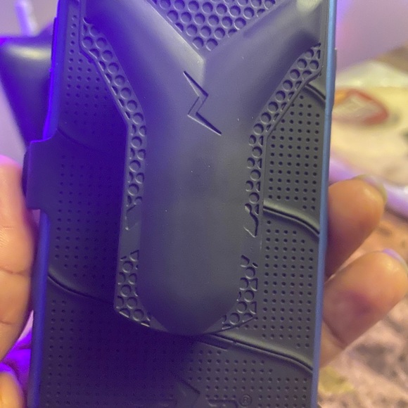 Phone case - Picture 3 of 9